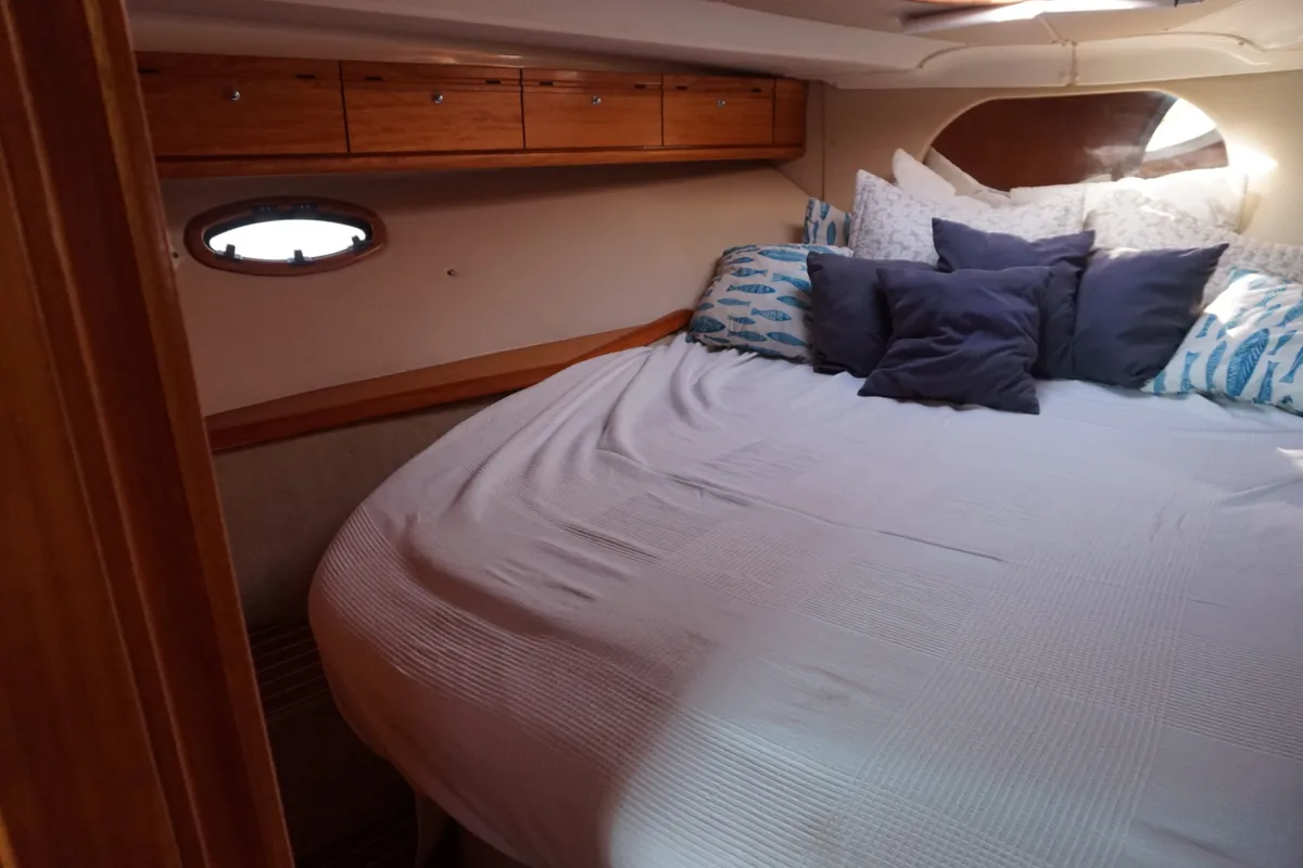 Salon of Barlovento Segundo, a Bavaria Sport 35 motorboat at Palma de Mallorca, Spain