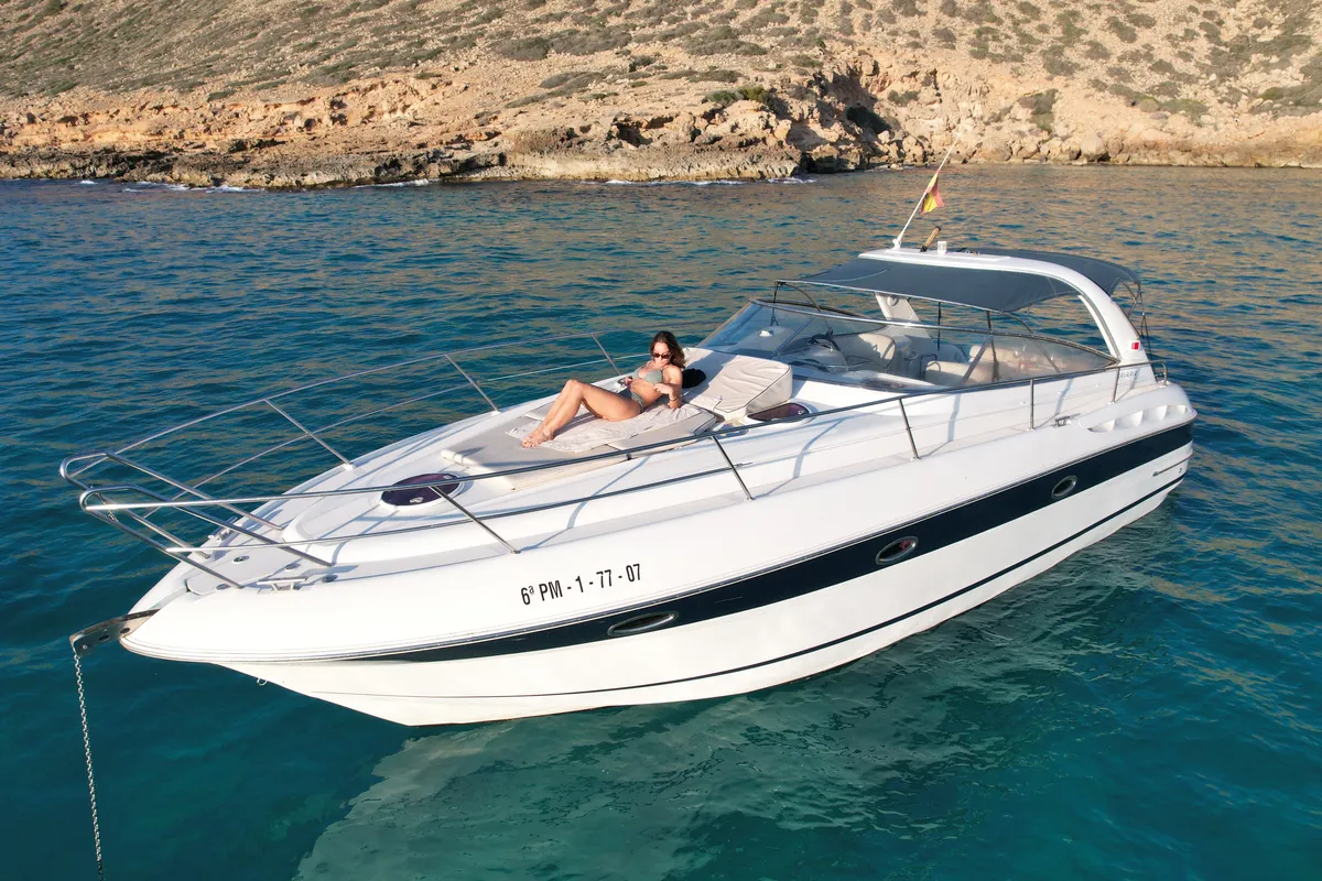 Deck of Barlovento Segundo, a Bavaria Sport 35 motorboat at Palma de Mallorca, Spain