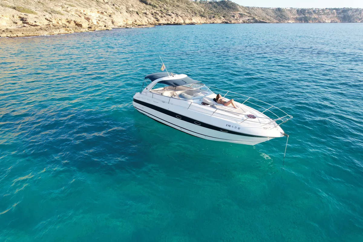 Salon of Barlovento Segundo, a Bavaria Sport 35 motorboat at Palma de Mallorca, Spain