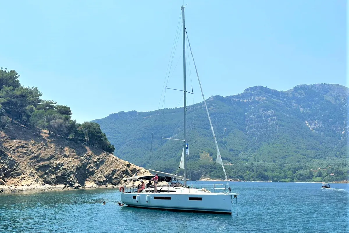 Salon of North Wind 44, a Jeanneau Sun Odyssey 440 sailboat at Sipias, Greece