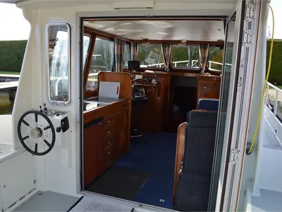 Deck of Tessa, a De Drait Monty Bank Trawler 9.5 motorboat at Woudsend, Netherlands