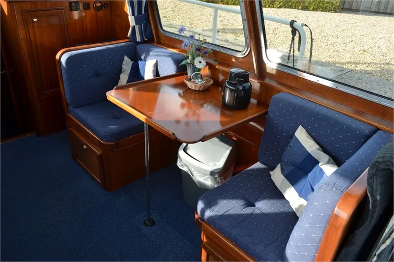 Salon of Tessa, a De Drait Monty Bank Trawler 9.5 motorboat at Woudsend, Netherlands