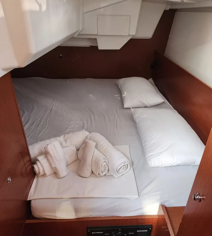 Cabin on Beghe, a Beneteau Oceanis 35.1 sailboat at Cannigione, Italy