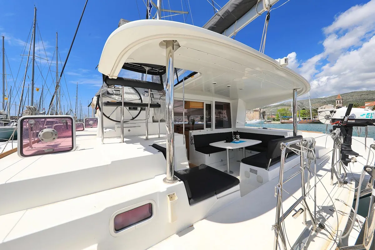 Cockpit of Pagomo nayan, a Lagoon 400 catamaran at Grad Trogir, Croatia