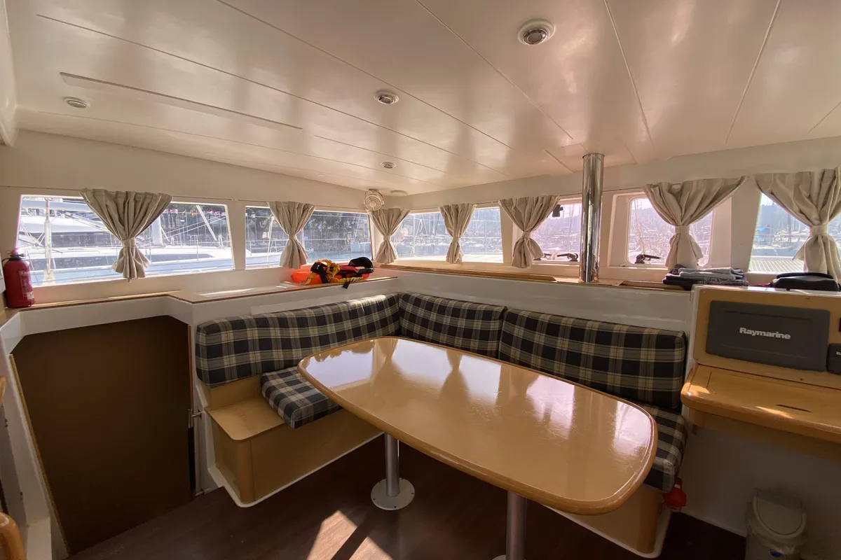 Salon of Winnie, a Lagoon 400 catamaran at Fethiye, Turkey