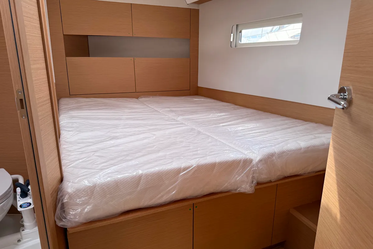 Cabin on Mare, a Jeanneau Sun Odyssey 410 sailboat at Općina Rogoznica, Croatia