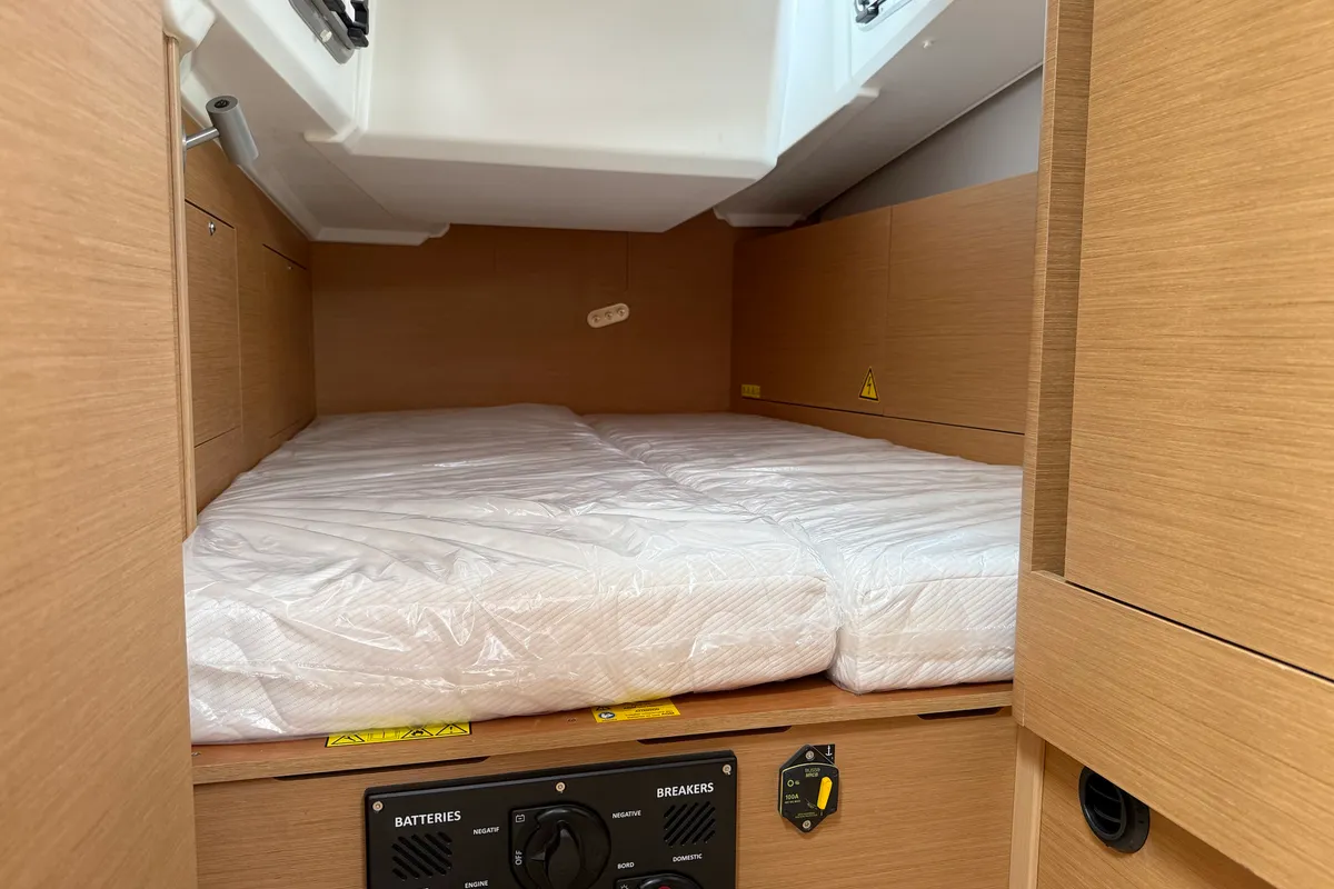 Cabin on Mare, a Jeanneau Sun Odyssey 410 sailboat at Općina Rogoznica, Croatia