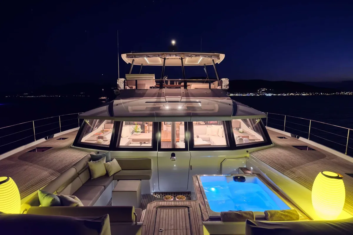 Elly, a Fountaine Pajot Power 67 catamaran at Τροκαντερό, Greece