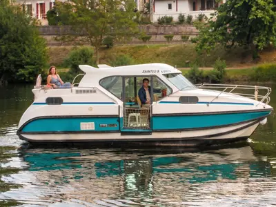 Cruiser Comfort 4/7 Pers., a Nicols Confort 900 DP motorboat at Buzet-sur-Baïse, France