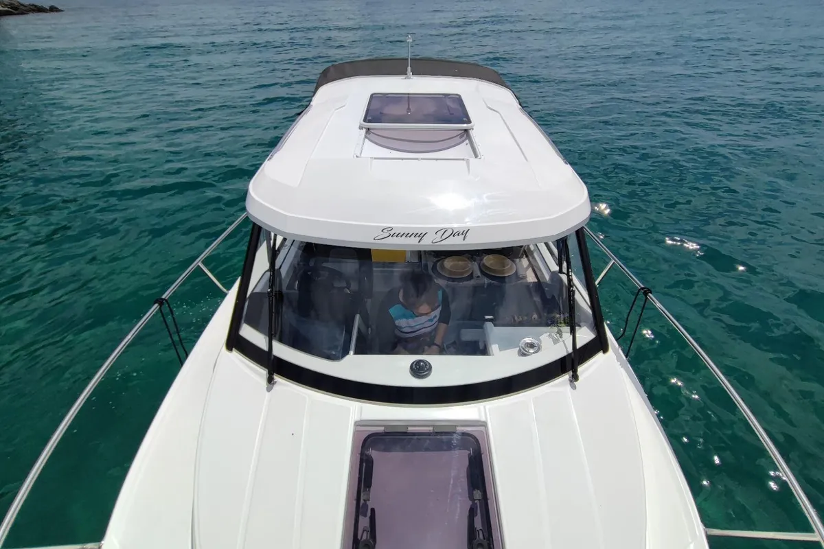 SUNNY DAY, a Jeanneau Merry Fisher 695 motorboat at Grad Opatija, Croatia
