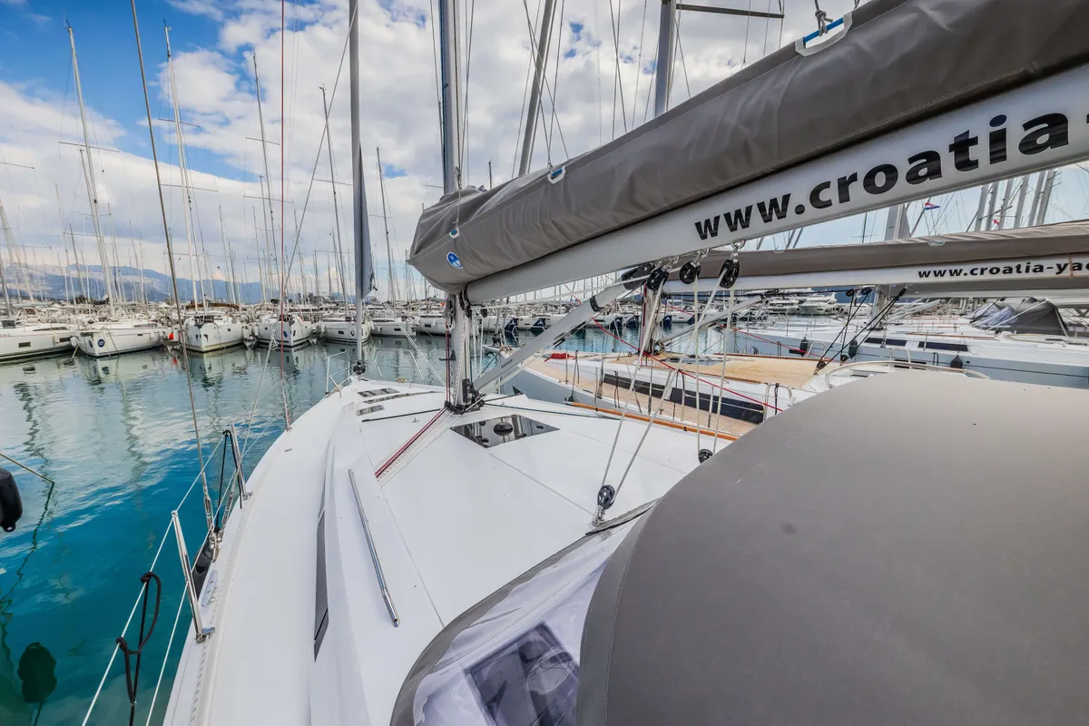 Catch me if you can, a Hanse 410 sailboat at Šibenik, Croatia
