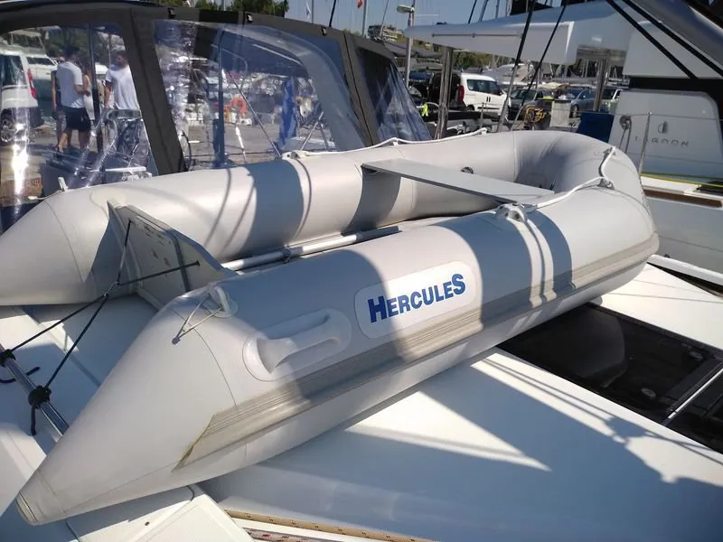 Famiglia, a Beneteau Oceanis 51.1 sailboat at Athens, Greece