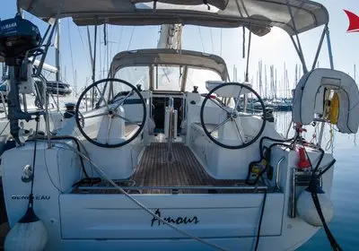Cockpit of Amour, a Beneteau Oceanis 30.1 sailboat at Plan-d'Aups-Sainte-Baume, France