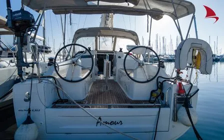 Cockpit of Amour, a Beneteau Oceanis 30.1 sailboat at Plan-d'Aups-Sainte-Baume, France