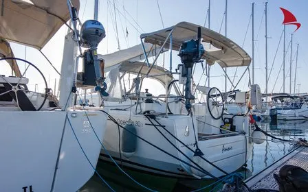 Exterior view of Amour, a Beneteau Oceanis 30.1 sailboat at Plan-d'Aups-Sainte-Baume, France