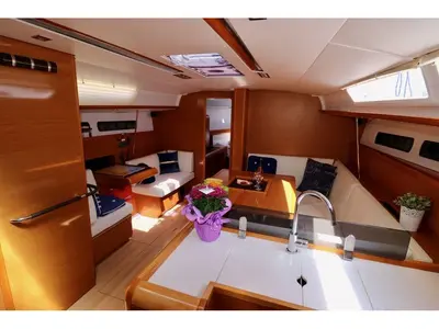 Salon of Lady Linda, a Jeanneau Sun Odyssey 439 sailboat at Baška Voda, Croatia