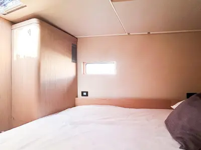 Cabin on Reminescence, a Beneteau Oceanis 60 sailboat at Hyères, France