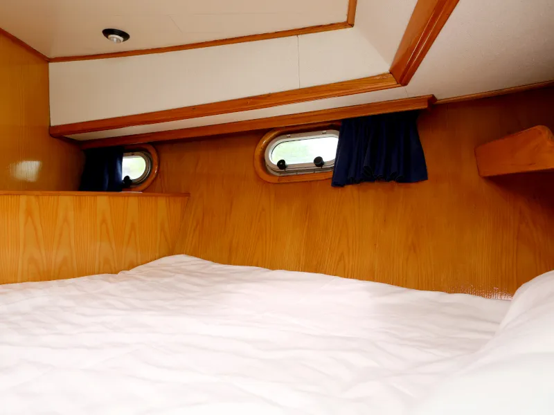Cabin on Callisto, a Pedro Solano 33 motorboat at Heukelum, Netherlands