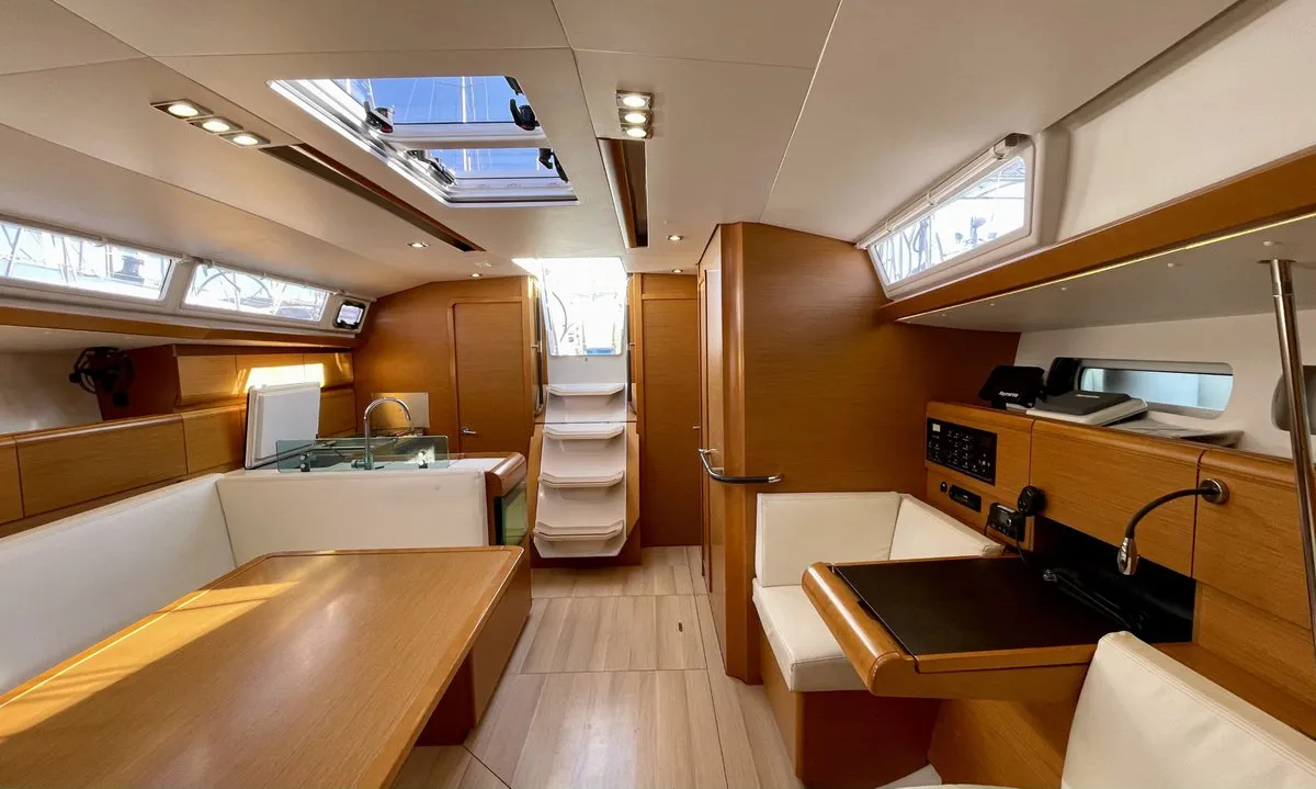 Salon of Amelie, a Jeanneau Sun Odyssey 449 sailboat at Kontokali, Greece