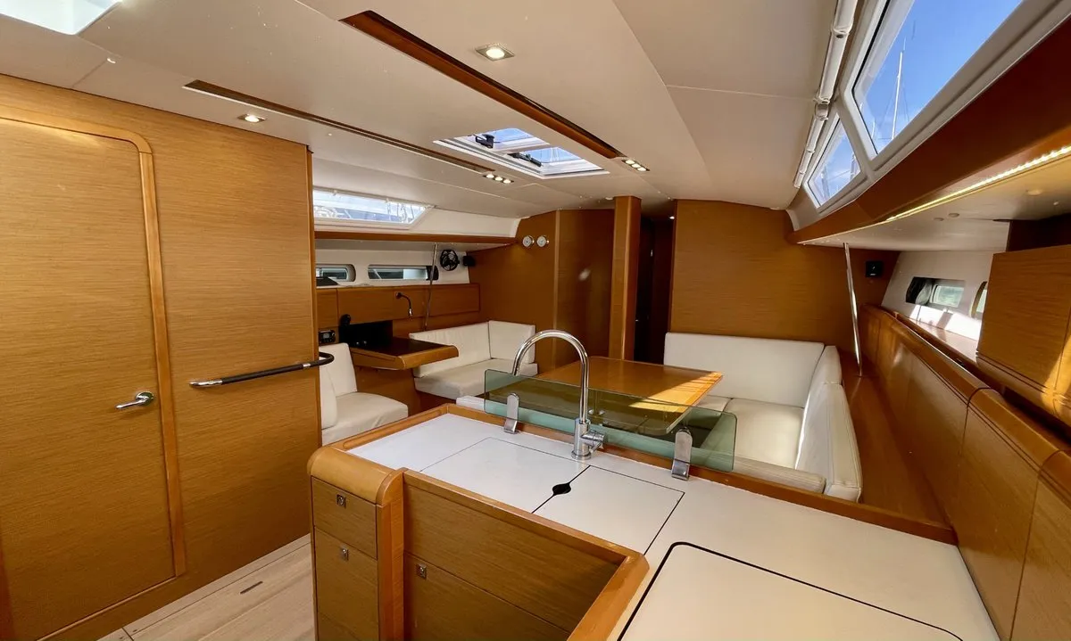 Salon of Amelie, a Jeanneau Sun Odyssey 449 sailboat at Kontokali, Greece