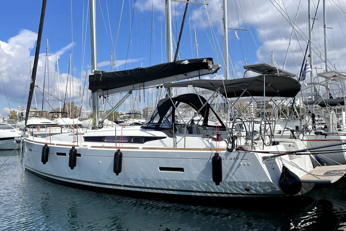 Exterior view of Amelie, a Jeanneau Sun Odyssey 449 sailboat at Kontokali, Greece