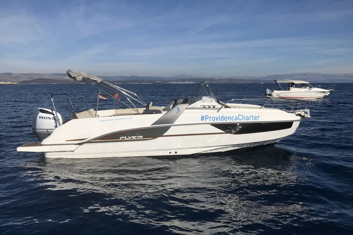 Exterior view of Beneteau Flyer 7.7 Sun Deck, a Beneteau Flyer 7.7 Sun Deck motorboat at Grad Trogir, Croatia