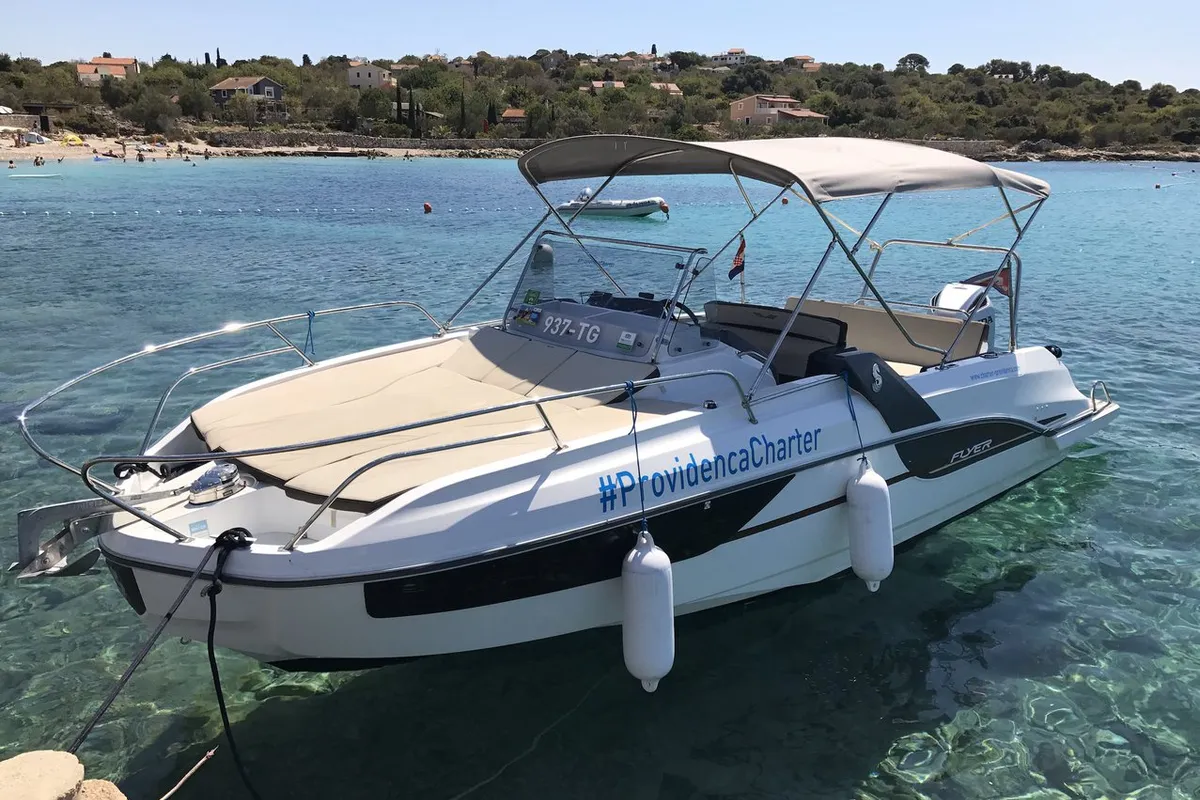 Exterior view of Beneteau Flyer 7.7 Sun Deck, a Beneteau Flyer 7.7 Sun Deck motorboat at Grad Trogir, Croatia