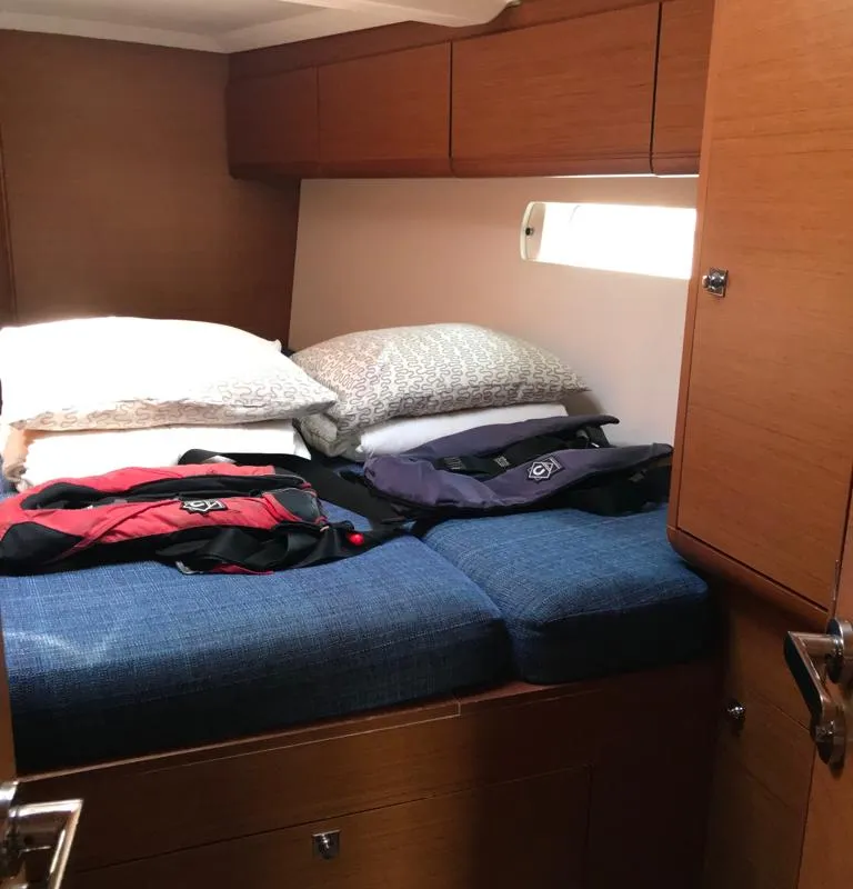 Cabin on Alboran Prosecco (Majorca), a Jeanneau Sun Odyssey 519 sailboat at es Jonquet, Spain