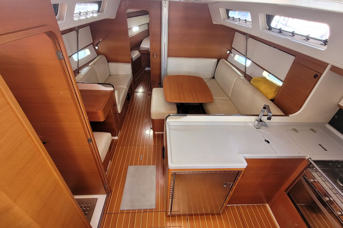 Salon of Papillon, a Italia Yachts 13.98 sailboat at Rosignano Solvay, Italy
