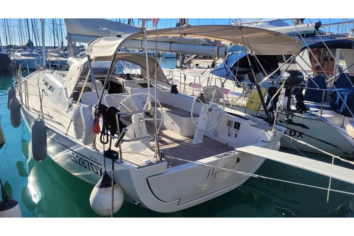 Exterior view of Papillon, a Italia Yachts 13.98 sailboat at Rosignano Solvay, Italy