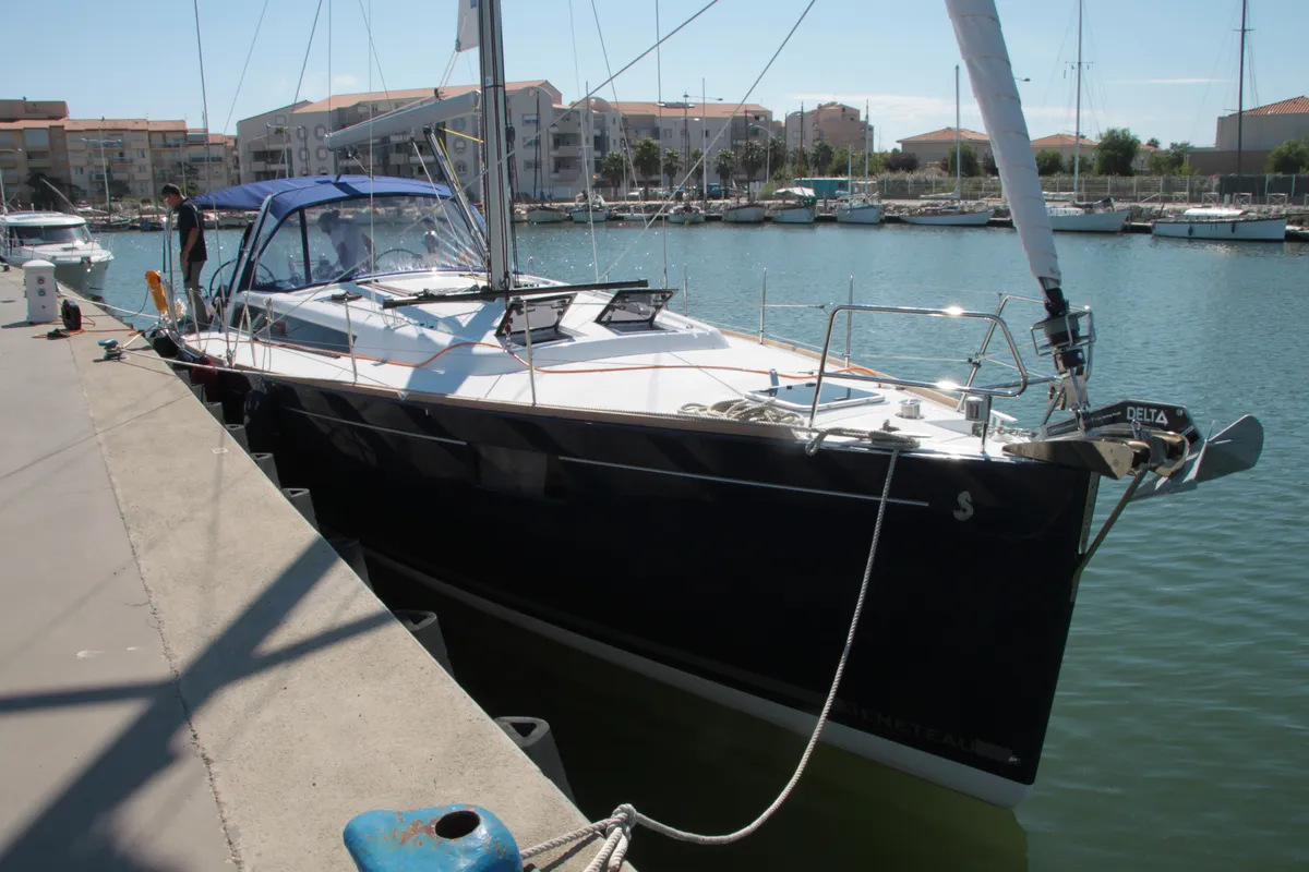 Exterior view of Roxanna, a Beneteau Oceanis 48 sailboat at Ibiza, Spain
