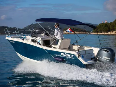 Exterior view of no name, a Elan 650 motorboat at Općina Sukošan, Croatia