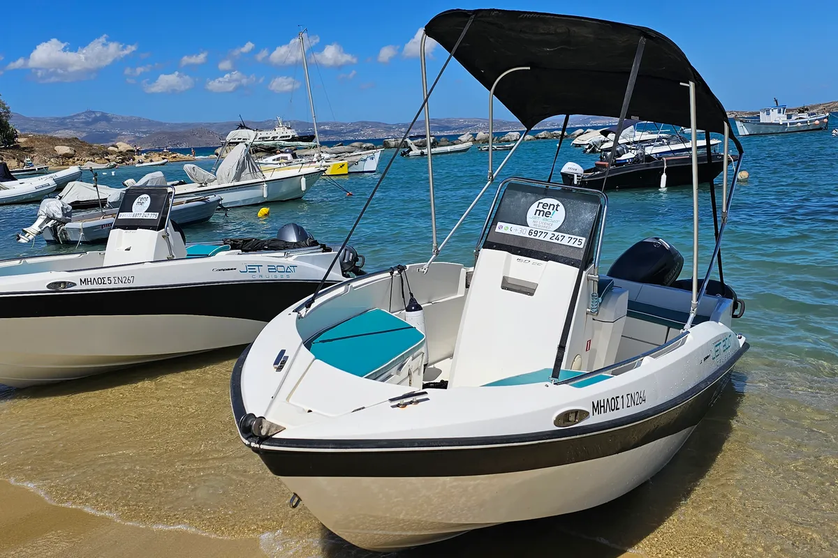 Milos V, a Compass 150 motorboat at Naxos, Greece