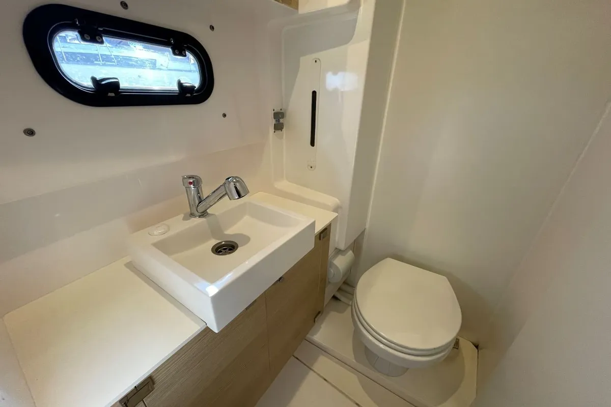 Head on NAMASTE_DB, a Bali 4.1 catamaran at Airlie Beach, Australia