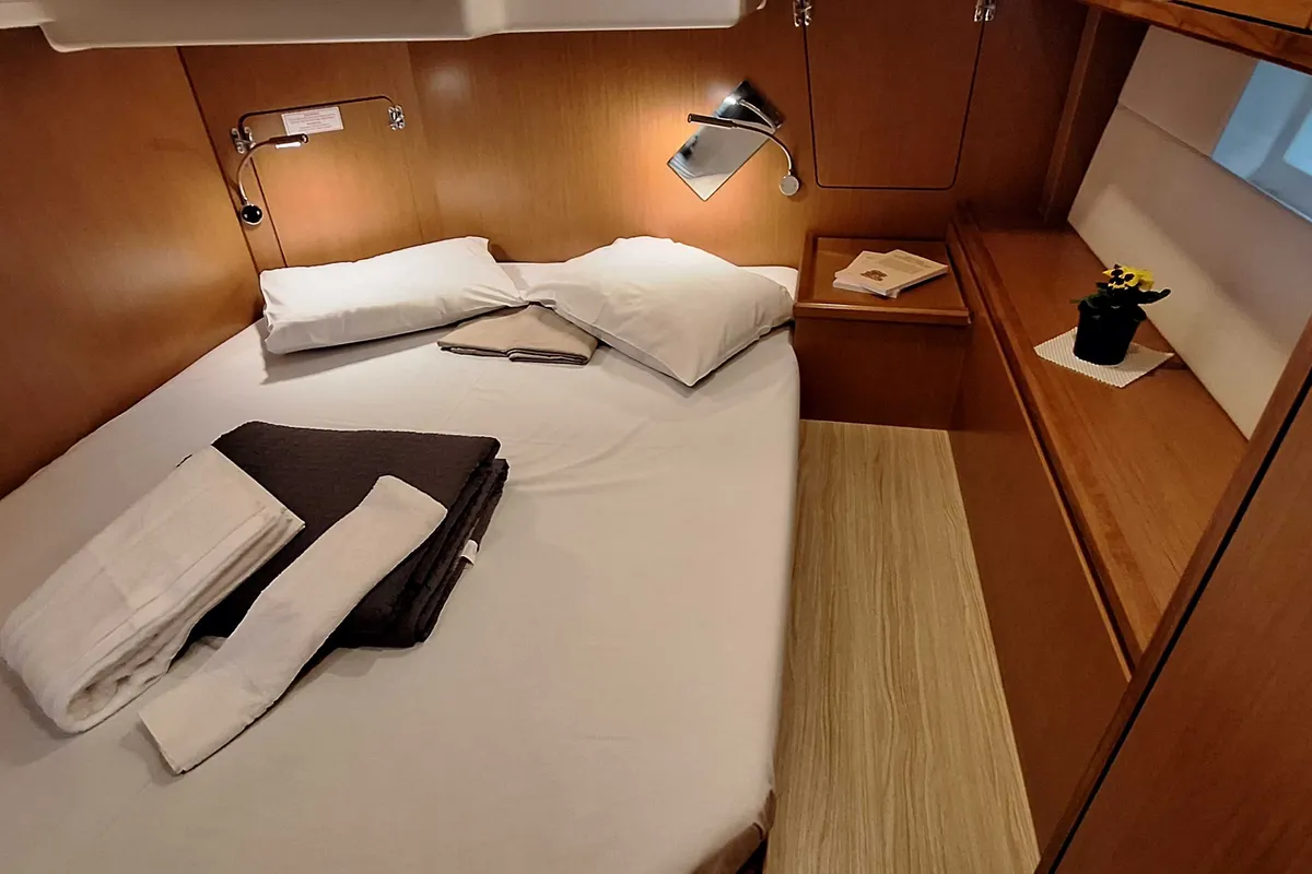 Cabin on Lady Flora 3, a Bavaria C50 sailboat at Ellomenos, Greece
