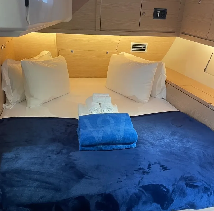 Cabin on Knot Online, a Dufour 470 sailboat at Road Town, British Virgin Islands