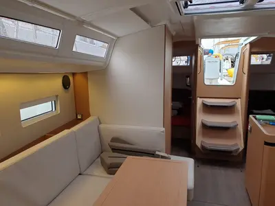 Salon of Jutisa, a Jeanneau Sun Odyssey 410 sailboat at Grad Pula, Croatia