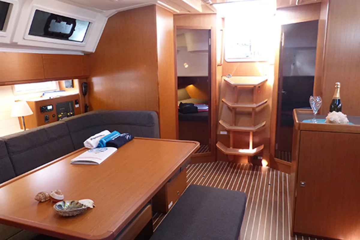 Salon of Ti Tengo D'okkio, a Bavaria Cruiser 46 sailboat at Procida, Italy