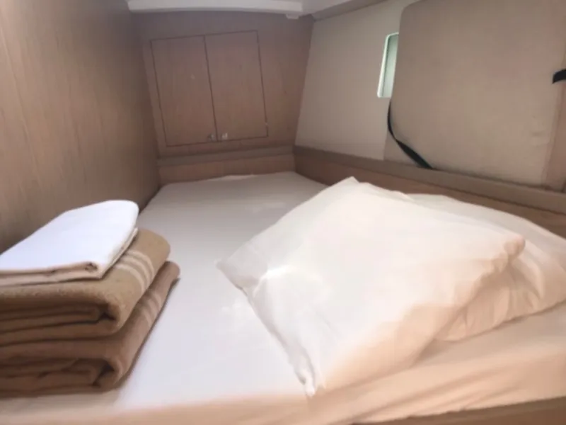 Cabin on Alphard, a Beneteau Oceanis 45 sailboat at Rosignano Solvay, Italy