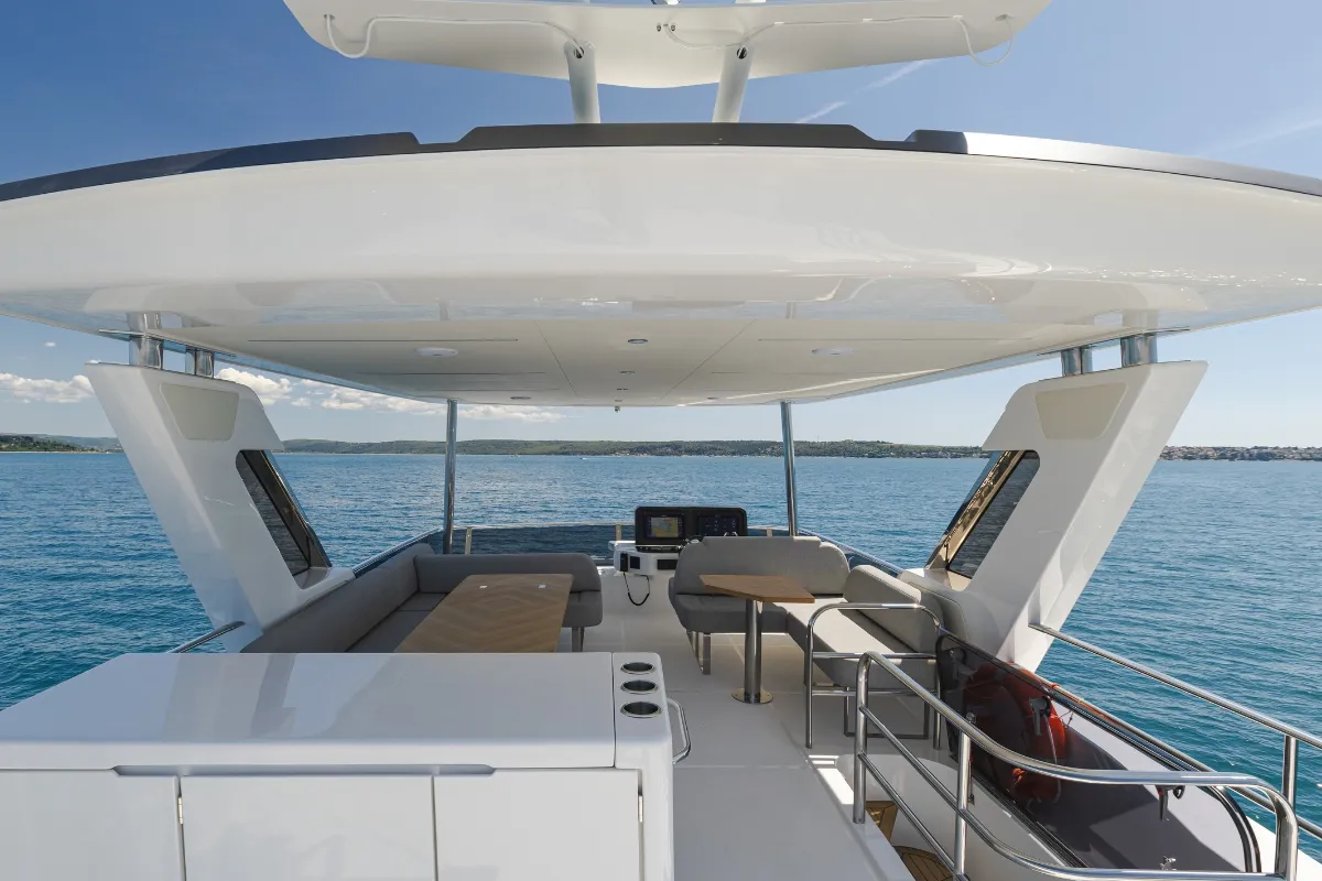 Salon of Seven Seas, a Greenline 58 Fly motor yacht at Pirovac, Croatia