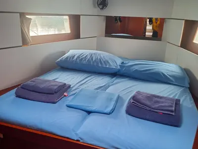 Cabin on Ariele, a Beneteau Oceanis 38.1 sailboat at Tonnarella, Italy