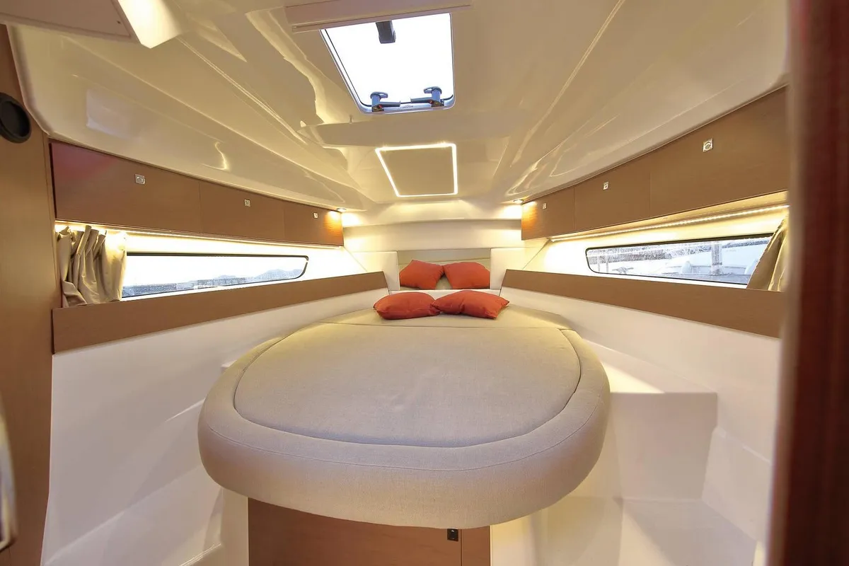 Cabin on Salty Kiss, a Jeanneau Merry Fisher 895 motorboat at Split, Croatia