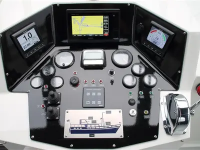 Cockpit of Helena, a De Drait Kotterjacht 12.2 GL motorboat at Woudsend, Netherlands
