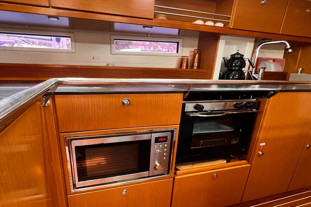 Galley of Aquaholic, a Bavaria Cruiser 45 sailboat at Fethiye, Turkey