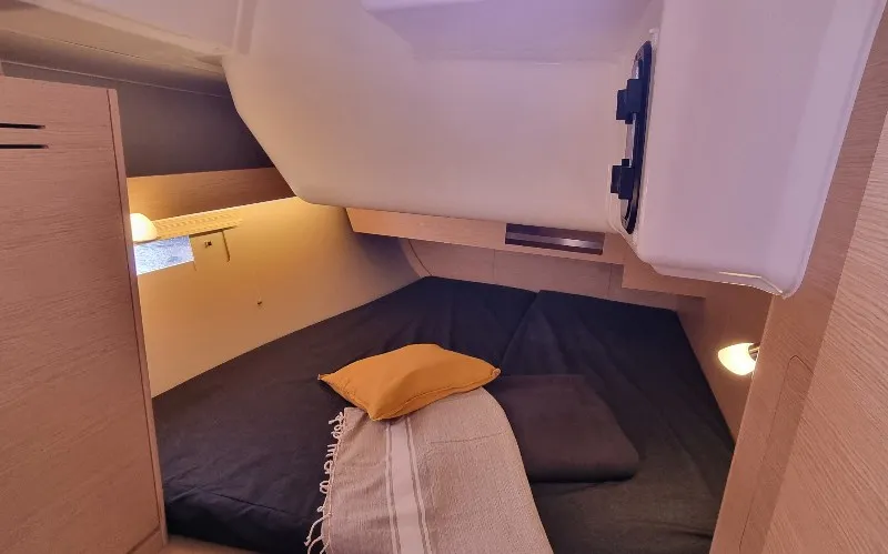 Cabin on Lucie, a Dufour 430 sailboat at Vallauris, France