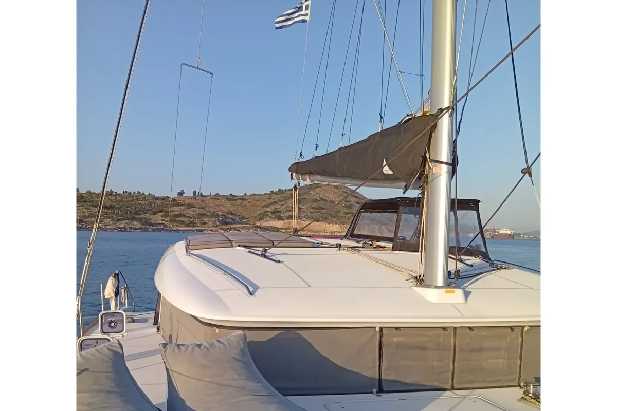 Seaker, a Lagoon 400 S2 catamaran at Athens, Greece