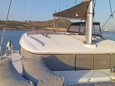 Seaker, a Lagoon 400 S2 catamaran at Athens, Greece