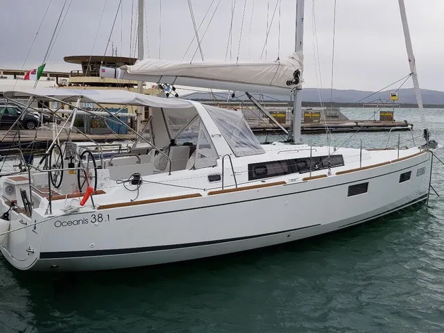 Exterior view of Lampo, a Beneteau Oceanis 38.1 sailboat at La Spezia, Italy