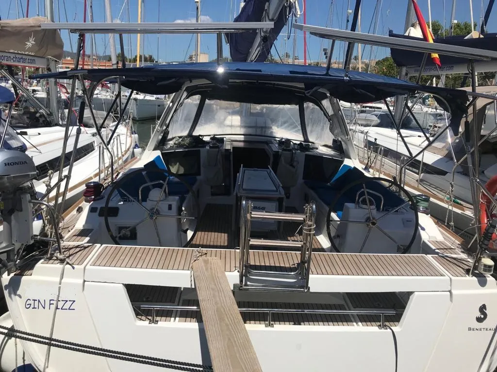 Exterior view of Alboran Gin Fizz (Radazul), a Beneteau Oceanis 45 sailboat at El Rosario, Spain