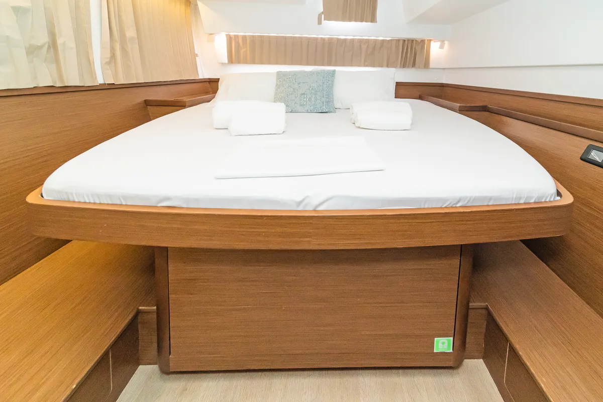 Cabin on Equilibrium, a Lagoon 42 catamaran at Kontokali, Greece